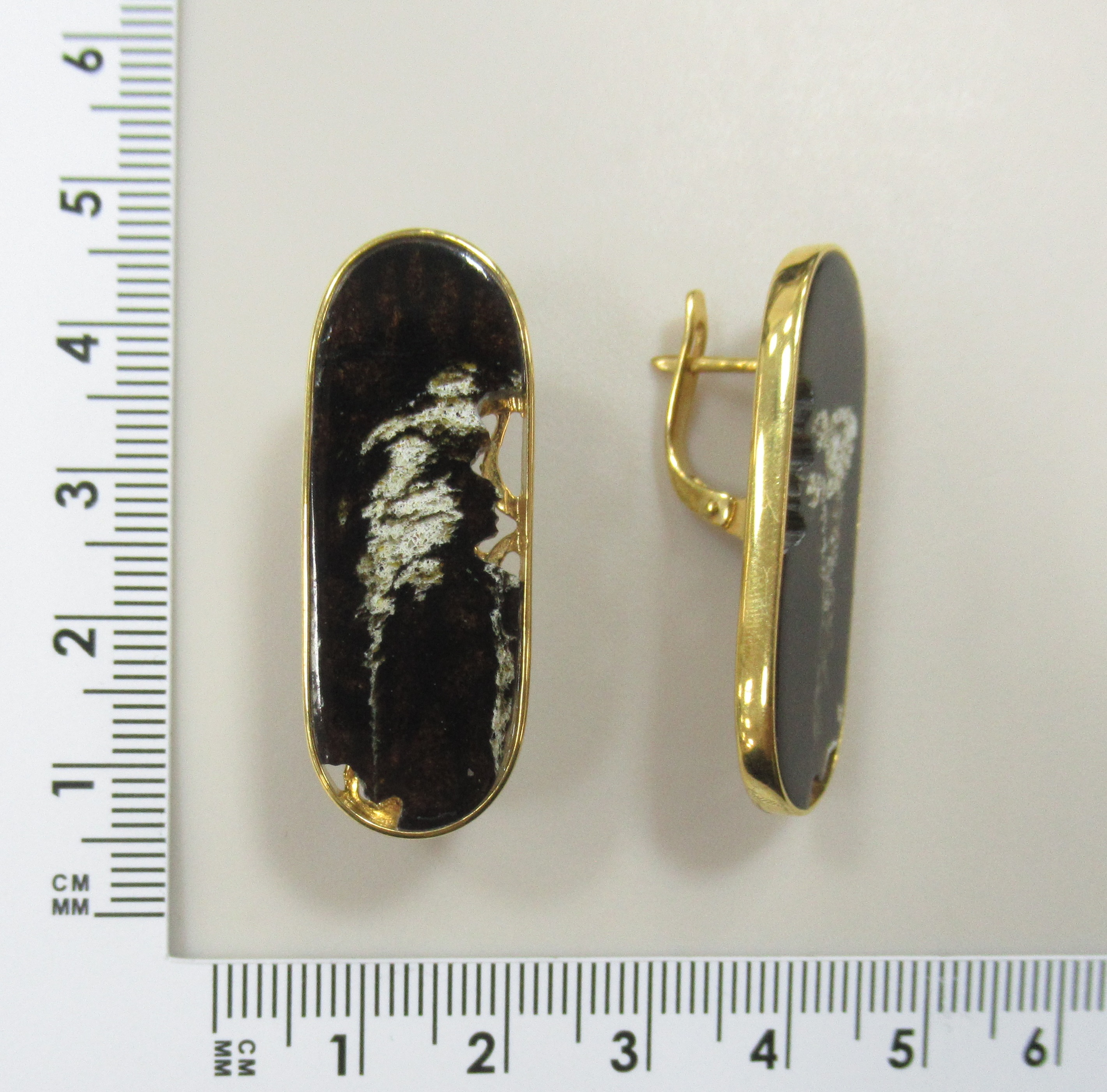 Серебряные серьги с янтарем